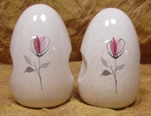 Franciscan DUET 3.5"h salt & pepper shakers earthenware speckled USA 1956-1967 - Picture 1 of 4