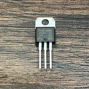 BTA08-600BW TRIAC ST Microelectronics TO-220 - Picture 1 of 2