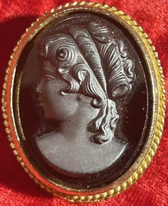 Vintage Jet Black Cameo Brooch & Pendant. Lot # 336. - Picture 1 of 4