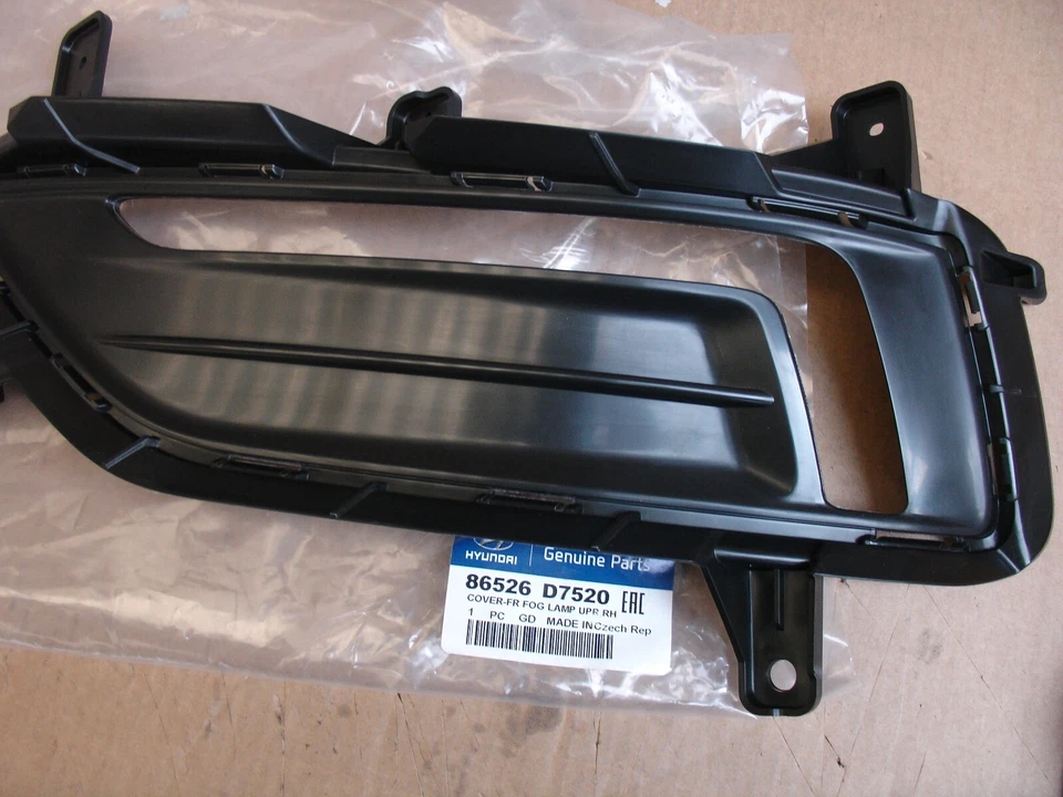 86526D7520 Front RIGHT BUmper Fog Light Grille for Hyundai Tucson Mk3 2018- - Image 1 of 1