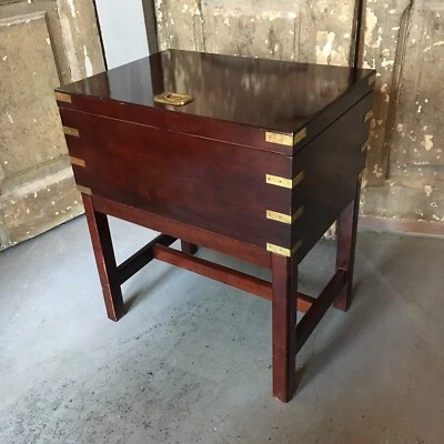 Hermoso cofre de plata caoba con detalles de latón almacenamiento estilo antiguo vintage Foto 1 de 4