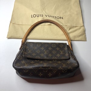 louise vuitton handbolsa