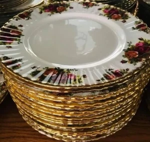 Royal Albert Country Roses Dinner Plate Good Used Condition Price For Each - Picture 1 of 2