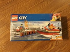 Lego City "Dock Side Fogo" Com Canhão de Água #60213 - 97 Peças (Novo Na Caixa)