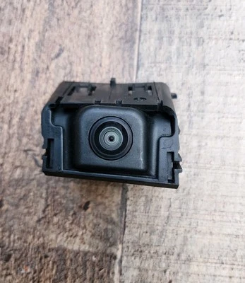 2010-2013 Range Rover Sport Rear Hatch Decklid Spoiler Rear View CAMERA OEM - Image 1 of 4