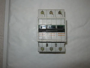 LEGRAND 262449 10 AMP TYPE 2 TRIPLE POLE M6 MCB CIRCUIT BREAKER. - Picture 1 of 1