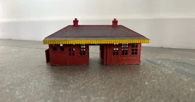 Airfix Booking Hall Construction Kit- Number 2 Series Complete And Pre-built - Image 1 of 3