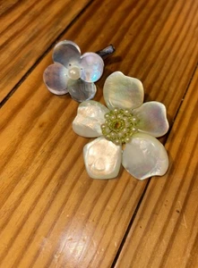 Vintage MOP Kunstperlen Haarspangen Haarspangen Blume - Bild 1 von 3