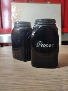 Vintage McKee Black ROMAN ARCH Salt & Pepper Range Shakers Depression - Picture 1 of 6