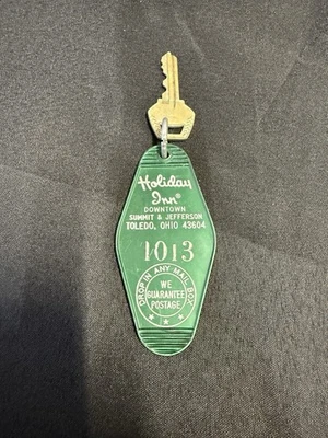 Llavero con llave vintage Holiday Inn Hotel Motel Habitación #1013 Bowling Green, Ohio Foto 1 de 2