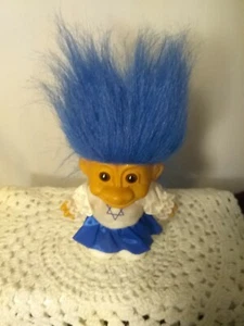 "Estrella de David troll pelo azul vintage RUSS 4"" en la parte delantera del vestido"  - Imagen 1 de 4