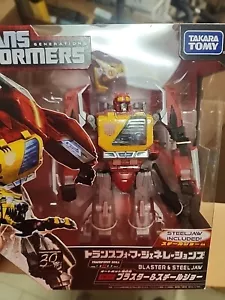 TRANSFORMERS GENERATIONS TAKARA TOMY BLASTER & STEEL JAW TG-17 - Picture 1 of 3