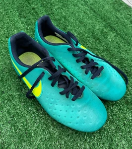 Nike Magista Football Boots | Moulded Studs | Child Kids Size UK 3 Trainer - Picture 1 of 5