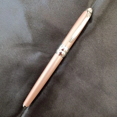 Rara✩LANCELOT✩Pluma Estilográfica Pentel Comprada en Grandes Almacenes Silver Pink Foto 1 de 4