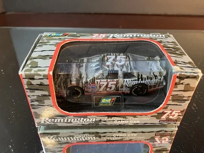 Ford Thunderbird 1996 Morgan Shepherd #75 Remington camuflaje 1:64 Revell Foto 1 de 2