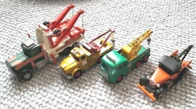 BONITO PAQUETE DE 4 GRÚAS DEMOLEDORAS CAJA DE CERILLAS SUPERKINGS TAMAÑO KING ANTAÑO EN MUY BUENA CONDICIÓN Foto 1 de 4