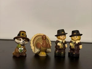 Lote de 4 figuras vintage de peregrino de acción de gracias Hong Kong LEER - Imagen 1 de 18