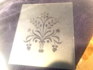 Reloj 7" x 8" Campanario Plano Esmerilado Grabado Vidrio Nuevo - Imagen 1 de 6