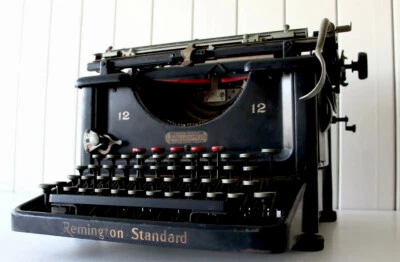 Antique Remington 12 Desktop Typewriter ***** Full Working Order ***** - Image 1 of 4