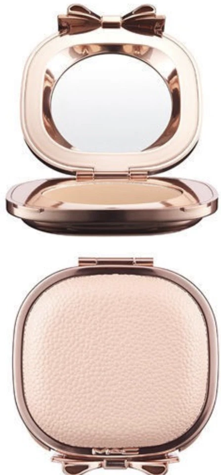 MAC Making Pretty Sheer Mystery Powder MEDIUM PLUS - Image 1 of 1