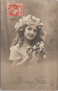 RPPC Pretty Young Girl in Flower Hat & Dress Studio Pose Bonne Fete Europe 1910 - Picture 1 of 2