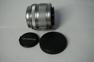 Olympus M.Zuiko Digital 14-42 mm II R  Objektiv silber