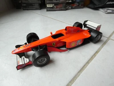 Ferrari F1 2000 Michael Schumacher #3 2000 1/24 Hotwheels F1 Formula 1 Difetto - Immagine 1 di 3