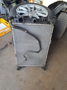 E6* Mercedes Benz W212 BJ2014 Wasserkühler Motorkühler A 0995006203 - Picture 1 of 5