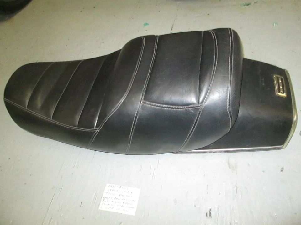 VINTAGE Honda 1977 CB750F SUPERSPORT  , 77100-410-000 , TOURING STYLE SEAT . - Изображение 1 из 4