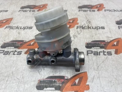 2013 Mitsubishi L200 Trojan Brake Master Cylinder 2006-2015 MN102441 - Image 1 of 4