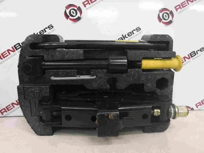 Renault Megane Scenic 1999-2003 Wheel Boot Jack Set - Image 1 of 2