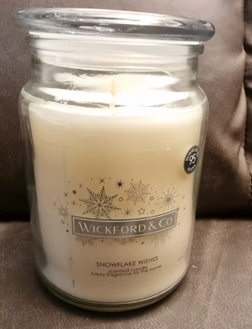 Pacific Wickford & Co Cherry Bakewell Summer Candle Large Glass Jar- White