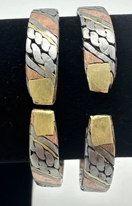 2 Vtg Artisan Cuff Bracelets Tricolor Brass Copper Silver Hammered Metal Unisex - Picture 1 of 10