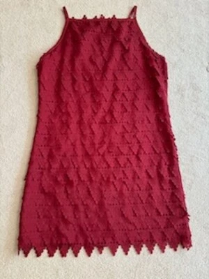 Correa de espagueti Chelsea y violeta borgoña corte láser cambio L $38 Foto 1 de 4