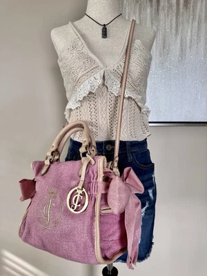 Bolso de Mano Vintage Juicy Couture Y2K Ms Daydreamer tweed rosa metálico detalle lazo Foto 1 de 4