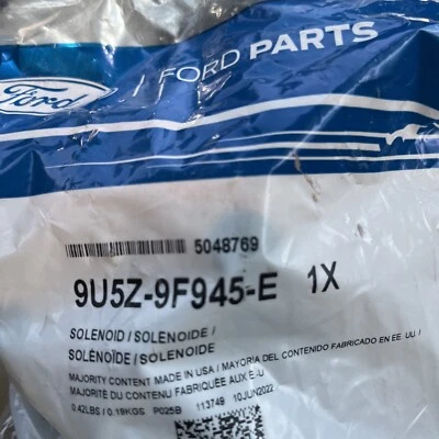 NUEVO OEM Ford bote de vapor solenoide de purga 9U5Z9F945E Ford Lincoln Mercury 06-15 Foto 1 de 2