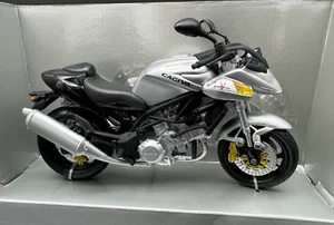 Modelo moto - Cagiva V-Raptor de NewRay escala 1:12 - Nuevo y EMBALAJE ORIGINAL - Imagen 1 de 14