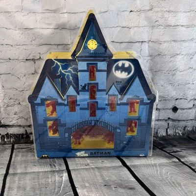 CultureFly Tiny Mights Batman Arkham Asylum Edición Limitada 12 Figuras de Acción DC Foto 1 de 3