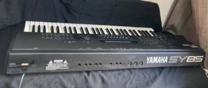 Yamaha SY85 Digital Synthesizer Keyboard 61-Keys Black Good - Picture 1 of 8