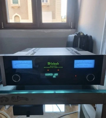amplificatore stereo usato - Immagine 1 di 4
