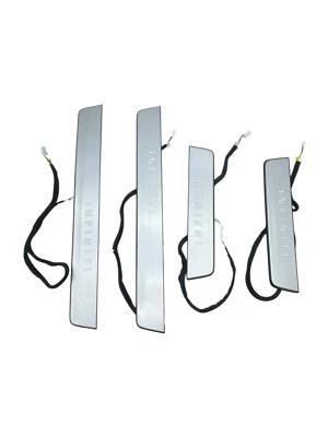 Infiniti QX80 2019 juego de placas de umbral iluminadas delanteras traseras izquierda y derecha (4) *rasguños Foto 1 de 4