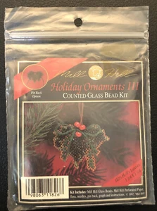 Mill Hill Glass Bead Kit - Holly Leaves - H26 - Ornament or Pin - 1992 - Picture 1 of 2