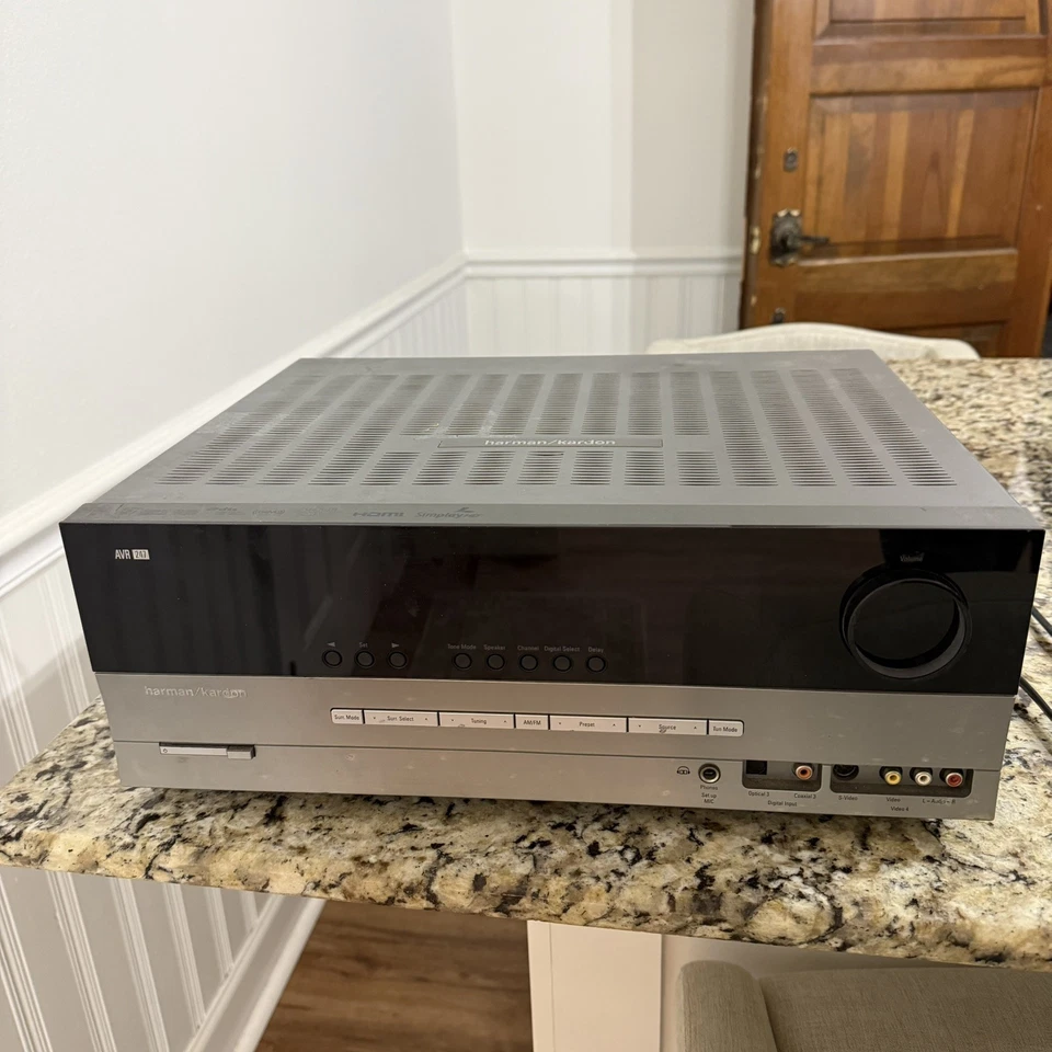 Harman Kardon AVR 247 7.1 Channel Surround Sound 50W Home Theater Receiver WORKS - Image 1 of 4