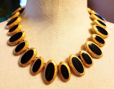 Старый запас ANNE KLEIN золотой тон черная эмаль 16» ожерелье квадратный лев голова логотип - Изображение 1 из 4