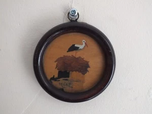 Kleines Medaillon elsässische Intarsien, Storch signiert Méal - Bild 1 von 5