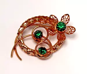Vintage Brooch Gold Metal Floral Design Filigree Unsigned Beauty Green Crystal - Picture 1 of 10
