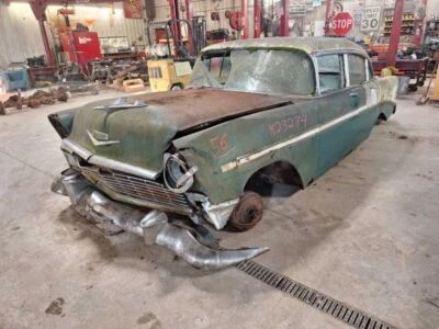 1956 CHEVROLET BEL AIR RIGHT FRONT DOOR 4 DOOR SEDAN 1046328 - Image 1 of 4