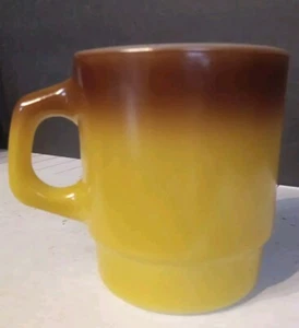 Vintage Butterscotch/Brown Fade Coffee Mugs Glass Fire King Anchor Hocking 10 Av - Picture 1 of 4