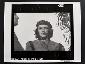 Che Guevara – Iconic 1960 Photograph by Alberto Korda (Signed Print) - Picture 1 of 6