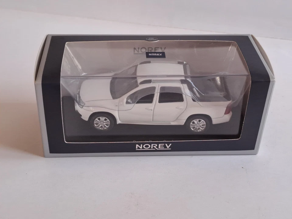 Norev 1/43 511317 Renault Duster Oroch 2015 White  - Immagine 1 di 4